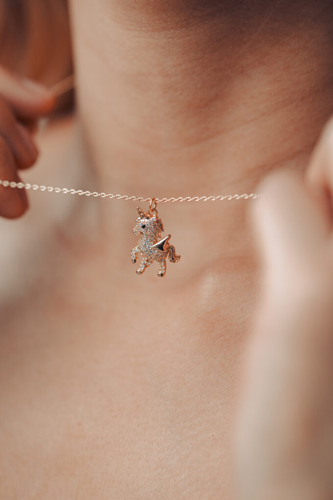 Collar love unicorn